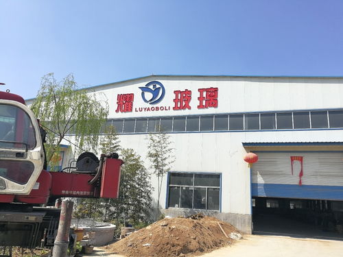 门卫仓管各1人